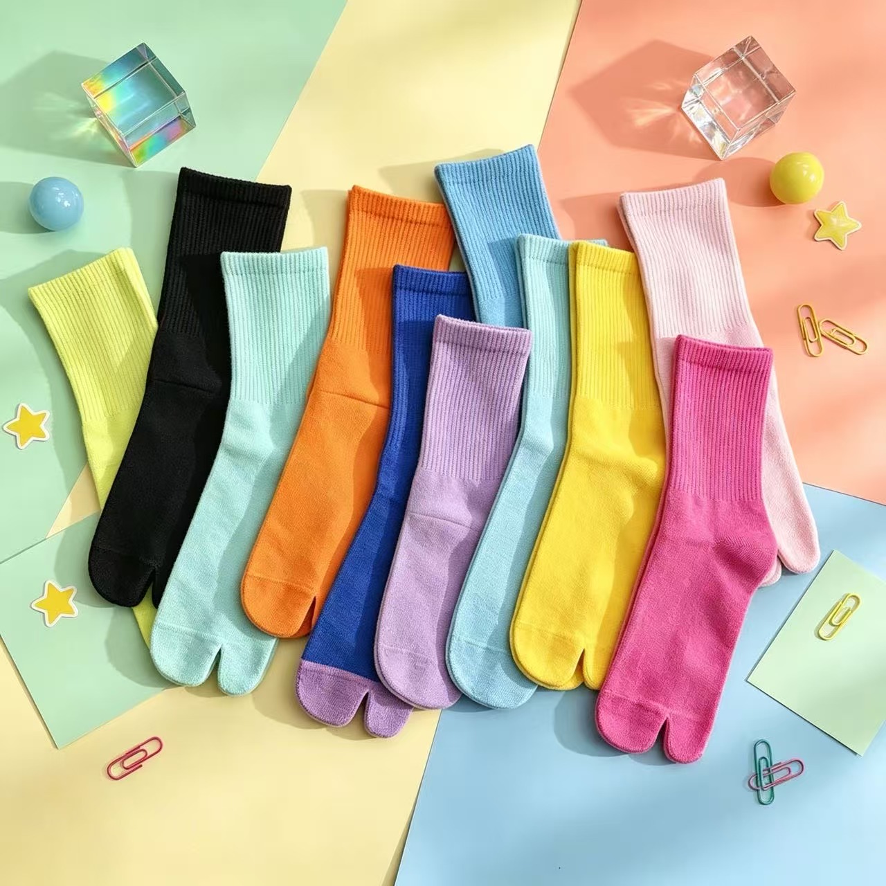 Candy Color Mid-Calf Tabi Sock - Toe Sock Split recension och pris